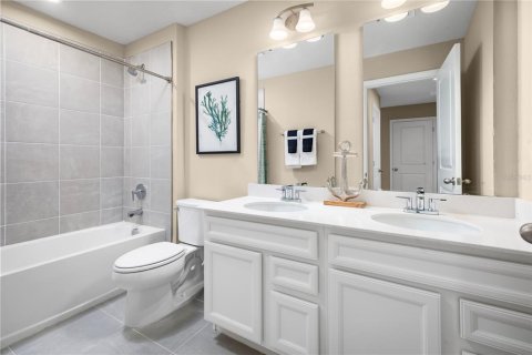 Townhouse in Lakewood Ranch, Florida 3 bedrooms, 155.52 sq.m. № 2147854 - photo 12