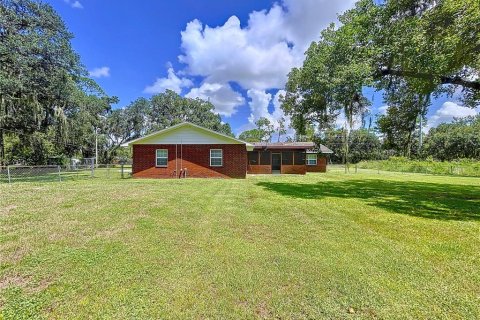 House in Plant City, Florida 4 bedrooms, 212 sq.m. № 2306198 - photo 30