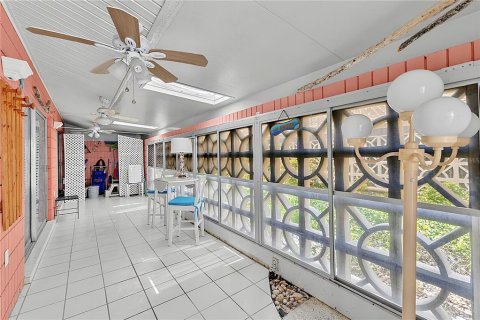 Condo in Venice, Florida, 2 bedrooms  № 2302994 - photo 26