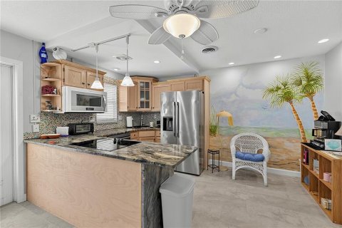 Condo in Venice, Florida, 2 bedrooms  № 2302994 - photo 14