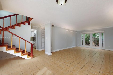 Touwnhouse à louer à Miami, Floride: 3 chambres, 137.68 m2 № 1964138 - photo 16