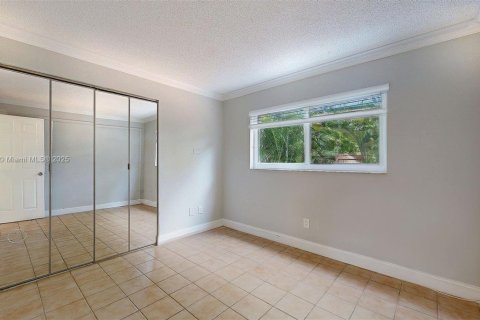 Touwnhouse à louer à Miami, Floride: 3 chambres, 137.68 m2 № 1964138 - photo 24