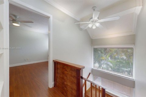 Touwnhouse à louer à Miami, Floride: 3 chambres, 137.68 m2 № 1964138 - photo 11