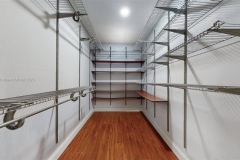 Touwnhouse à louer à Miami, Floride: 3 chambres, 137.68 m2 № 1964138 - photo 7