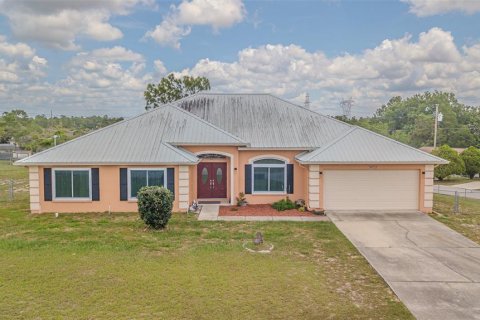 House in Spring Hill, Florida 4 bedrooms, 279.54 sq.m. № 1746597 - photo 1