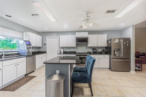 House in Spring Hill, Florida 4 bedrooms, 279.54 sq.m. № 1746597 - photo 18