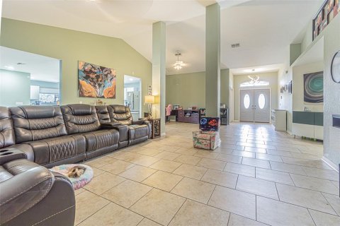House in Spring Hill, Florida 4 bedrooms, 279.54 sq.m. № 1746597 - photo 15