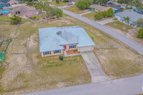 House in Spring Hill, Florida 4 bedrooms, 279.54 sq.m. № 1746597 - photo 10