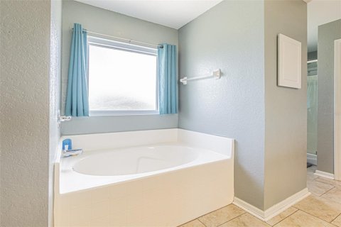 House in Spring Hill, Florida 4 bedrooms, 279.54 sq.m. № 1746597 - photo 25