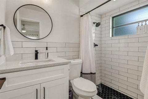 Casa en venta en North Fort Myers, Florida, 3 dormitorios, 115.76 m2 № 1898934 - foto 20