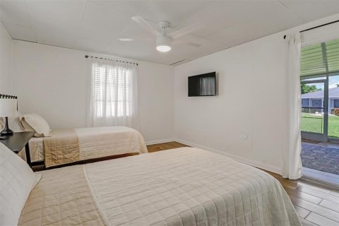 Casa en venta en North Fort Myers, Florida, 3 dormitorios, 115.76 m2 № 1898934 - foto 14