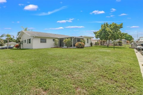 Casa en venta en North Fort Myers, Florida, 3 dormitorios, 115.76 m2 № 1898934 - foto 27