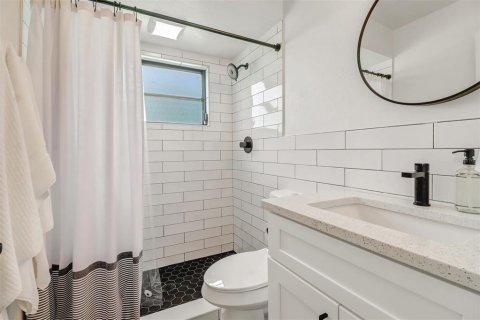 Casa en venta en North Fort Myers, Florida, 3 dormitorios, 115.76 m2 № 1898934 - foto 15