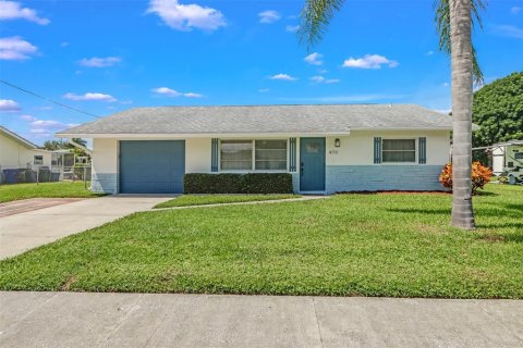 Casa en venta en North Fort Myers, Florida, 3 dormitorios, 115.76 m2 № 1898934 - foto 2