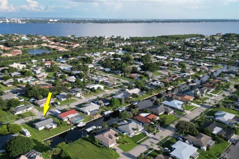 Casa en venta en North Fort Myers, Florida, 3 dormitorios, 115.76 m2 № 1898934 - foto 30