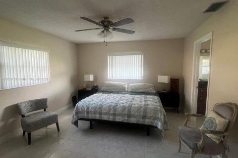 Villa ou maison à louer à Boca Raton, Floride: 2 chambres, 94.95 m2 № 1936225 - photo 8