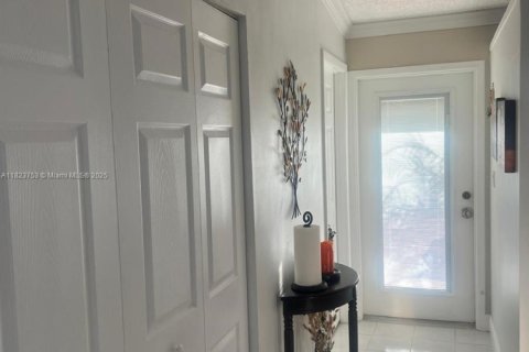 Villa ou maison à louer à Boca Raton, Floride: 2 chambres, 94.95 m2 № 1936225 - photo 3