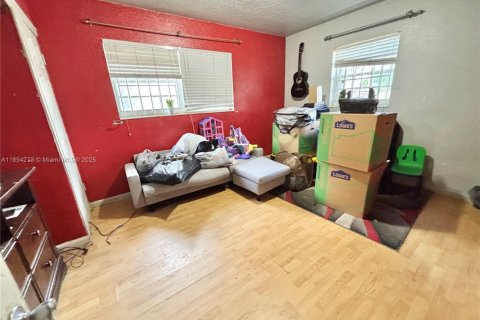 House in Miami Gardens, Florida 4 bedrooms, 137.4 sq.m. № 1883800 - photo 14