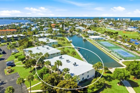 Condo in Holmes Beach, Florida, 2 bedrooms № 2208038 - photo 19