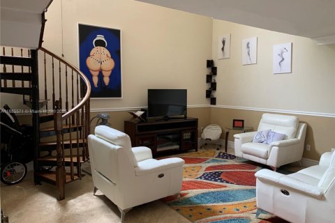 Купить таунхаус в Майами, Флорида 3 спальни, 107.4м2, № 2021669 - фото 3