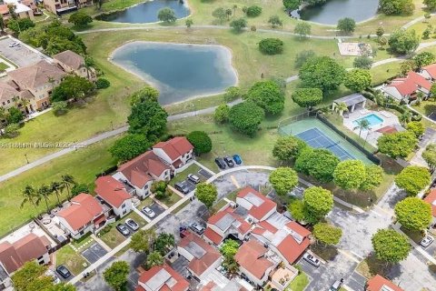 Купить таунхаус в Майами, Флорида 3 спальни, 107.4м2, № 2021669 - фото 26