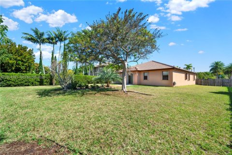 Villa ou maison à louer à Miami, Floride: 4 chambres, 213.02 m2 № 2076445 - photo 24