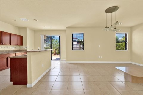 Villa ou maison à louer à Miami, Floride: 4 chambres, 213.02 m2 № 2076445 - photo 7