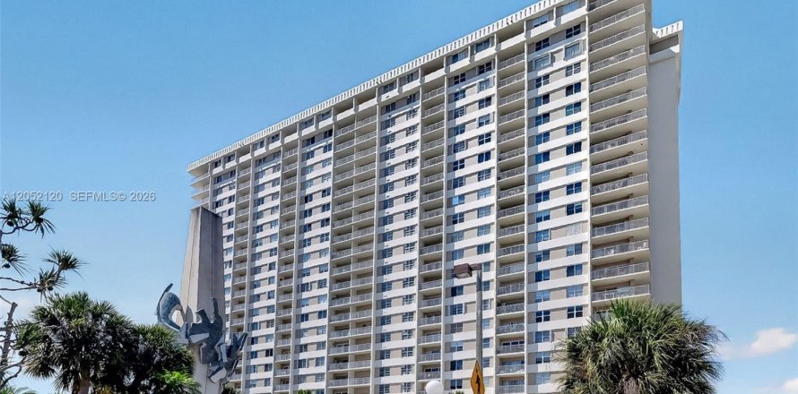 Condominio en Sunny Isles Beach, Florida, 3 dormitorios  № 2190006
