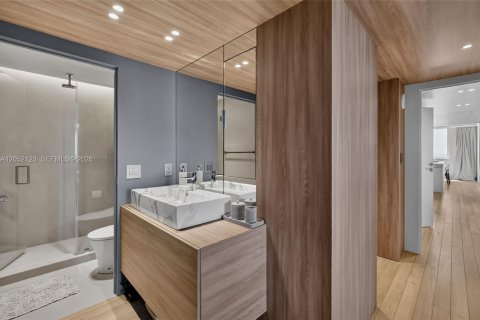 Condominio en venta en Sunny Isles Beach, Florida, 3 dormitorios, 145.86 m2 № 2190006 - foto 28