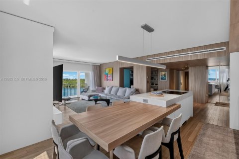 Condominio en venta en Sunny Isles Beach, Florida, 3 dormitorios, 145.86 m2 № 2190006 - foto 10