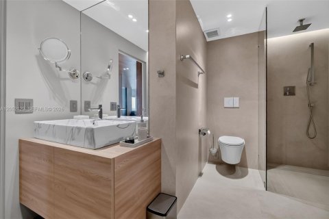 Condominio en venta en Sunny Isles Beach, Florida, 3 dormitorios, 145.86 m2 № 2190006 - foto 19