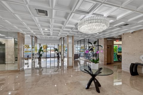 Condominio en venta en Sunny Isles Beach, Florida, 3 dormitorios, 145.86 m2 № 2190006 - foto 4