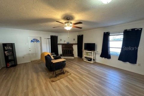 Villa ou maison à vendre à Pinellas Park, Floride: 3 chambres, 159.7 m2 № 2148093 - photo 2