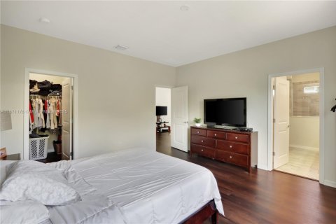 Купить виллу или дом в Холливуд, Флорида 4 спальни, 225.1м2, № 1925647 - фото 18