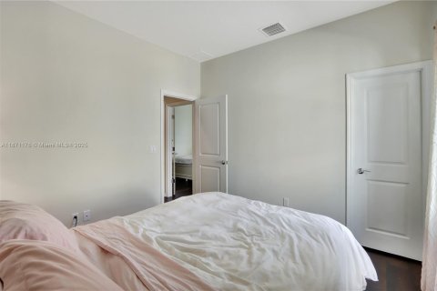 Купить виллу или дом в Холливуд, Флорида 4 спальни, 225.1м2, № 1925647 - фото 26