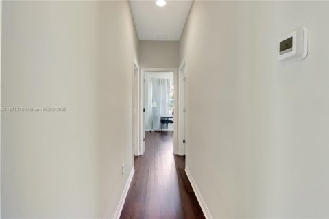 Купить виллу или дом в Холливуд, Флорида 4 спальни, 225.1м2, № 1925647 - фото 22