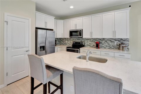 Casa en venta en Hollywood, Florida, 4 dormitorios, 225.1 m2 № 1925647 - foto 30