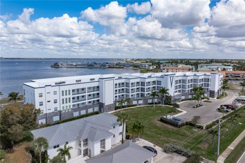 Copropriété à vendre à Punta Gorda, Floride: 2 chambres, 165.55 m2 № 2122137 - photo 21