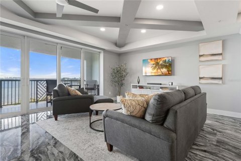 Copropriété à vendre à Punta Gorda, Floride: 2 chambres, 165.55 m2 № 2122137 - photo 3