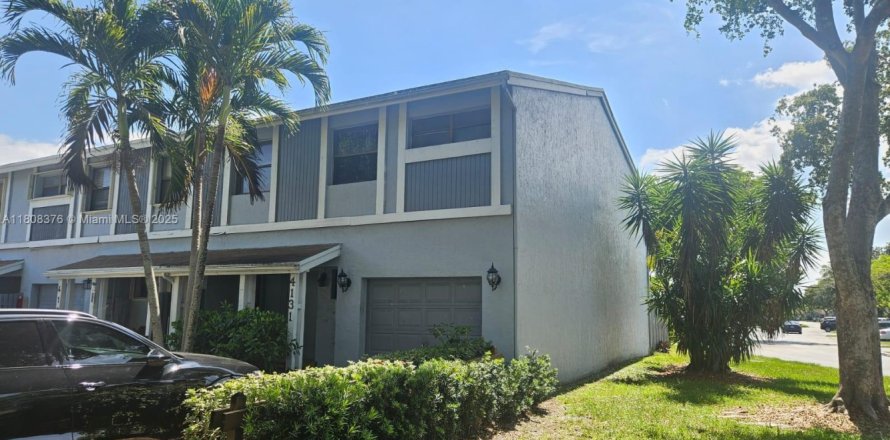 Condominio en Sunrise, Florida, 2 dormitorios № 1766271