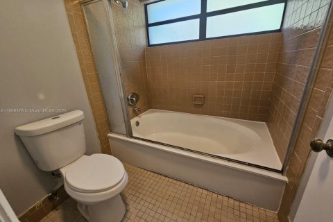 Condominio en venta en Sunrise, Florida, 2 dormitorios, 185.9 m2 № 1766271 - foto 6