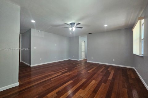 Condominio en venta en Sunrise, Florida, 2 dormitorios, 185.9 m2 № 1766271 - foto 5