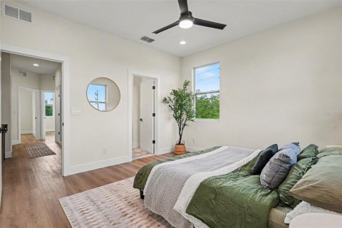 Immobilier commercial à vendre à Tampa, Floride: 6 chambres, 262.91 m2 № 2284922 - photo 15