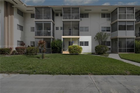 Copropriété à vendre à Miami, Floride: 1 chambre, 63.92 m2 № 1979679 - photo 3