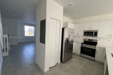 Adosado en venta en Homestead, Florida, 3 dormitorios, 143.53 m2 № 1861221 - foto 14