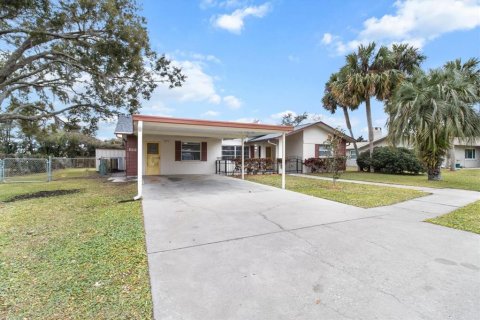Casa en venta en Crystal River, Florida, 3 dormitorios, 181.35 m2 № 2104486 - foto 4