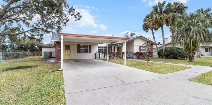 Casa en Crystal River, Florida 3 dormitorios, 181.35 m2 № 2104486