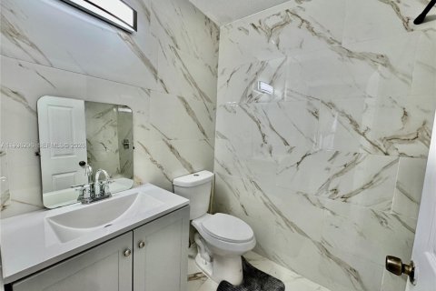 Immobilier commercial à louer à Miramar, Floride: 60.39 m2 № 1999606 - photo 4