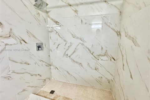 Immobilier commercial à louer à Miramar, Floride: 60.39 m2 № 1999606 - photo 5