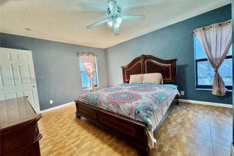 Immobilier commercial à louer à Miramar, Floride: 60.39 m2 № 1999606 - photo 2